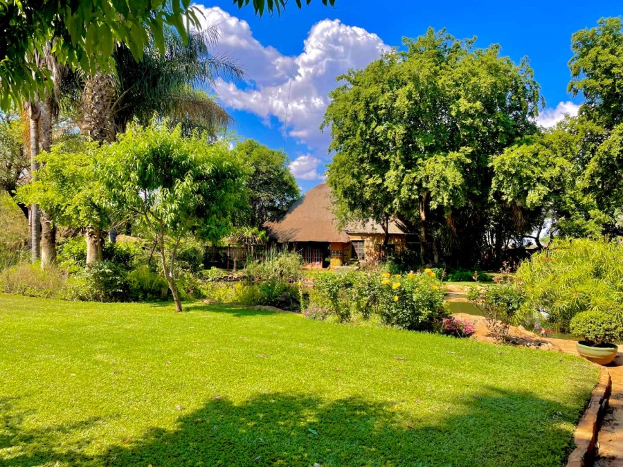 Commercial Property for Sale in Melodie North West